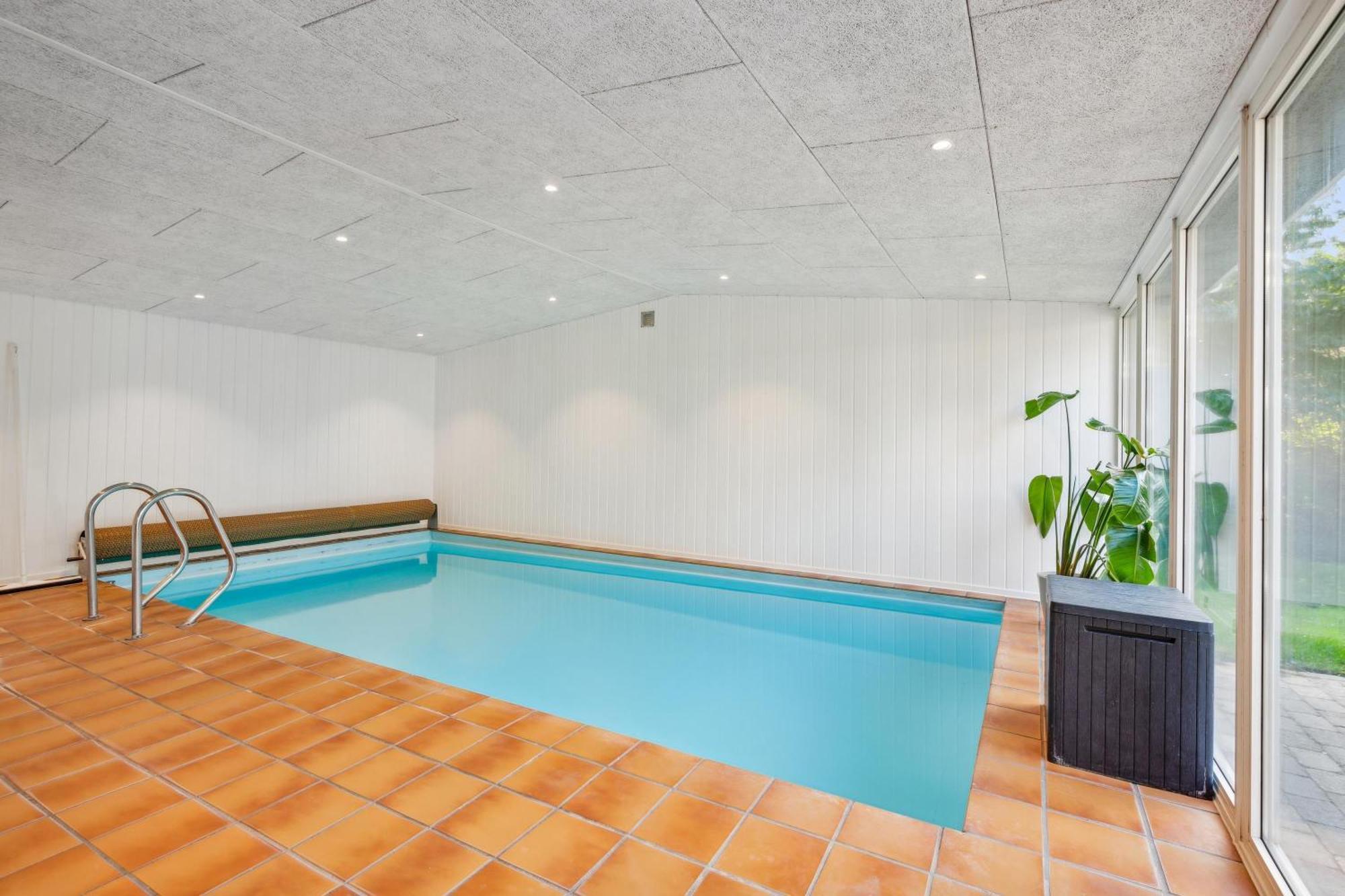 Stunning Home In Knebel With 3 Bedrooms, Swimming Pool And Wifi エクステリア 写真